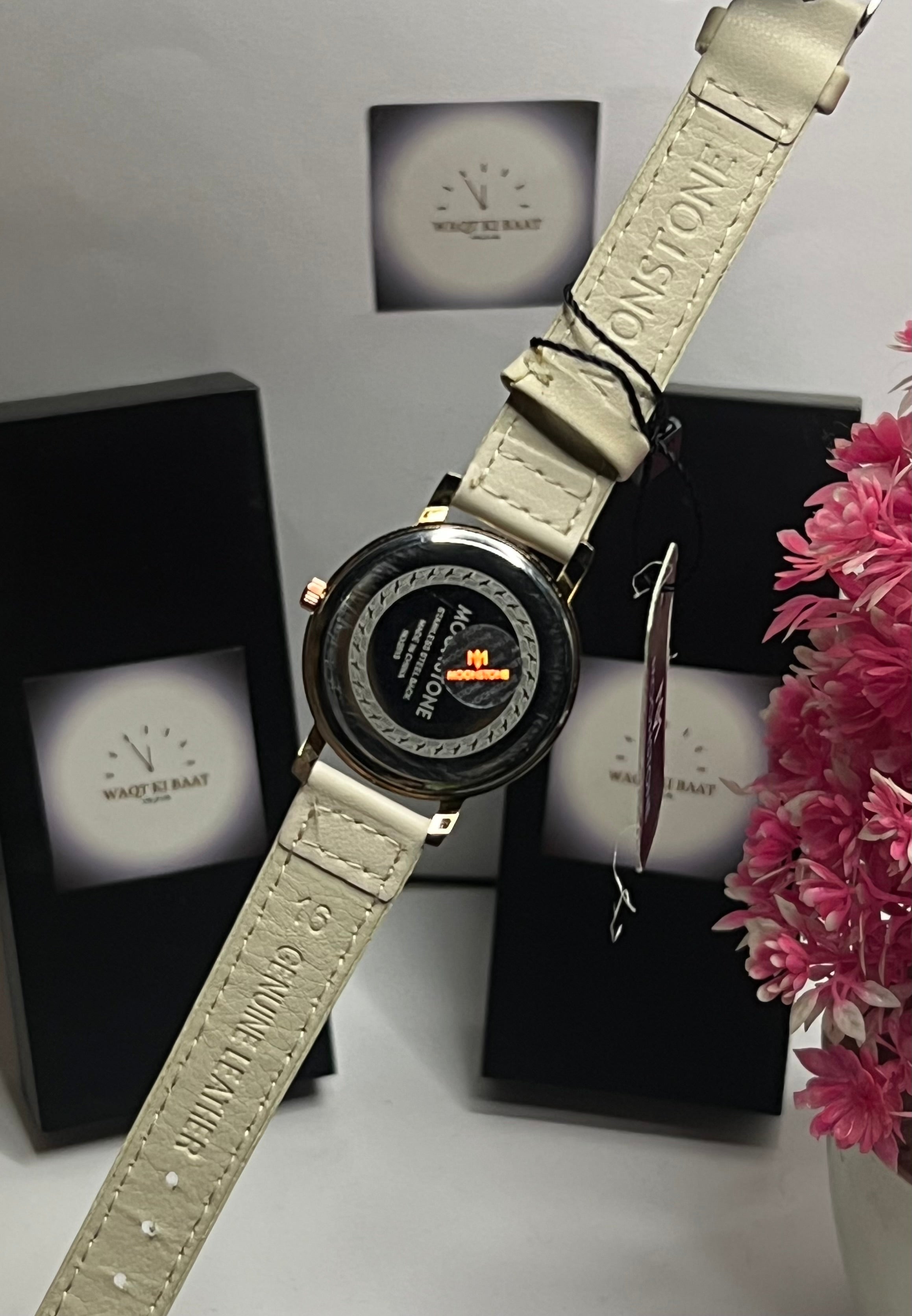 Moonstone Elegant Women’s Leather Strap Watch – Minimalist Luxury Design