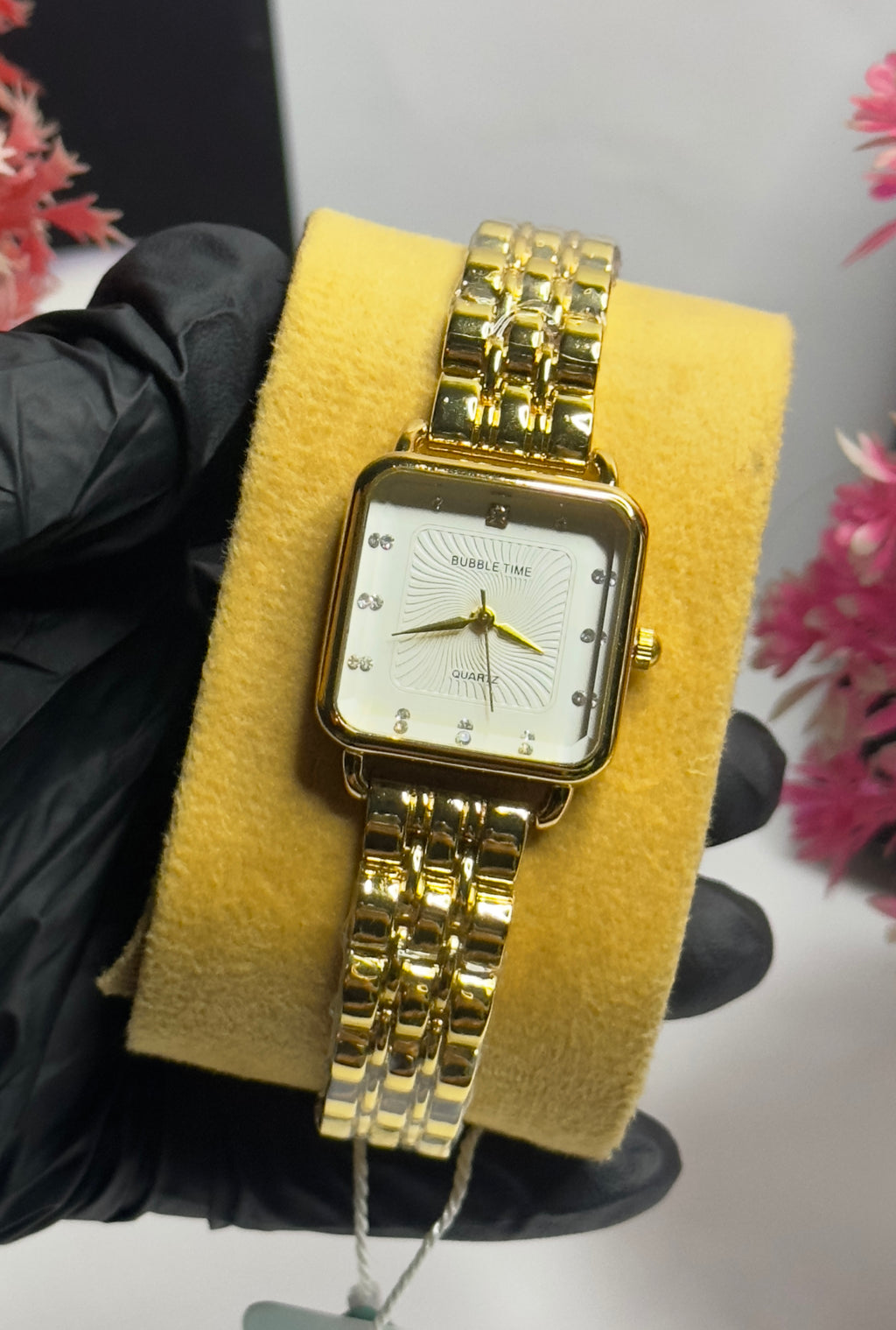Elegant Square Dial Gold Women’s Watch – Crystal Marker Luxury Bracelet Timepiece