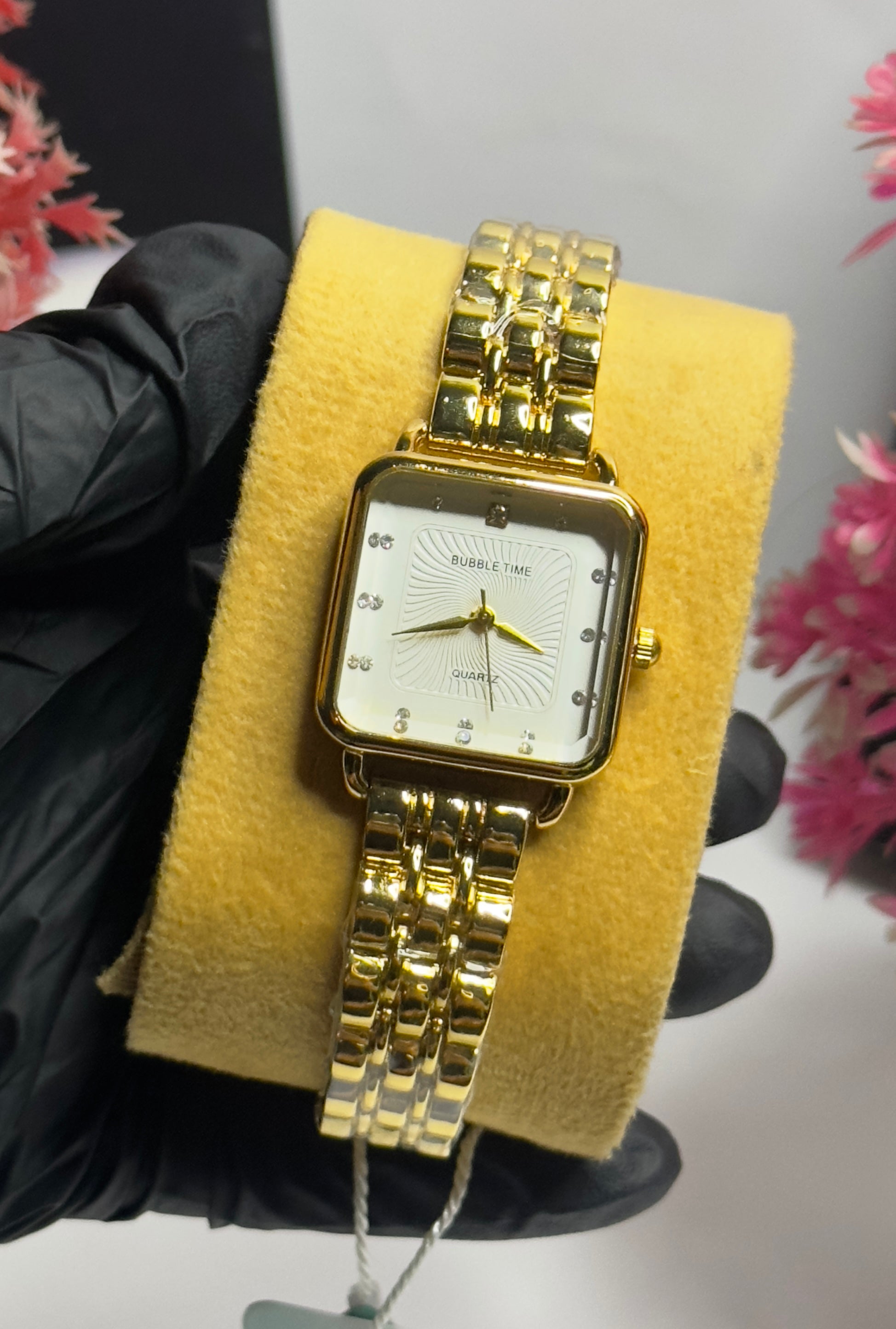 Elegant Square Dial Gold Women’s Watch – Crystal Marker Luxury Bracelet Timepiece
