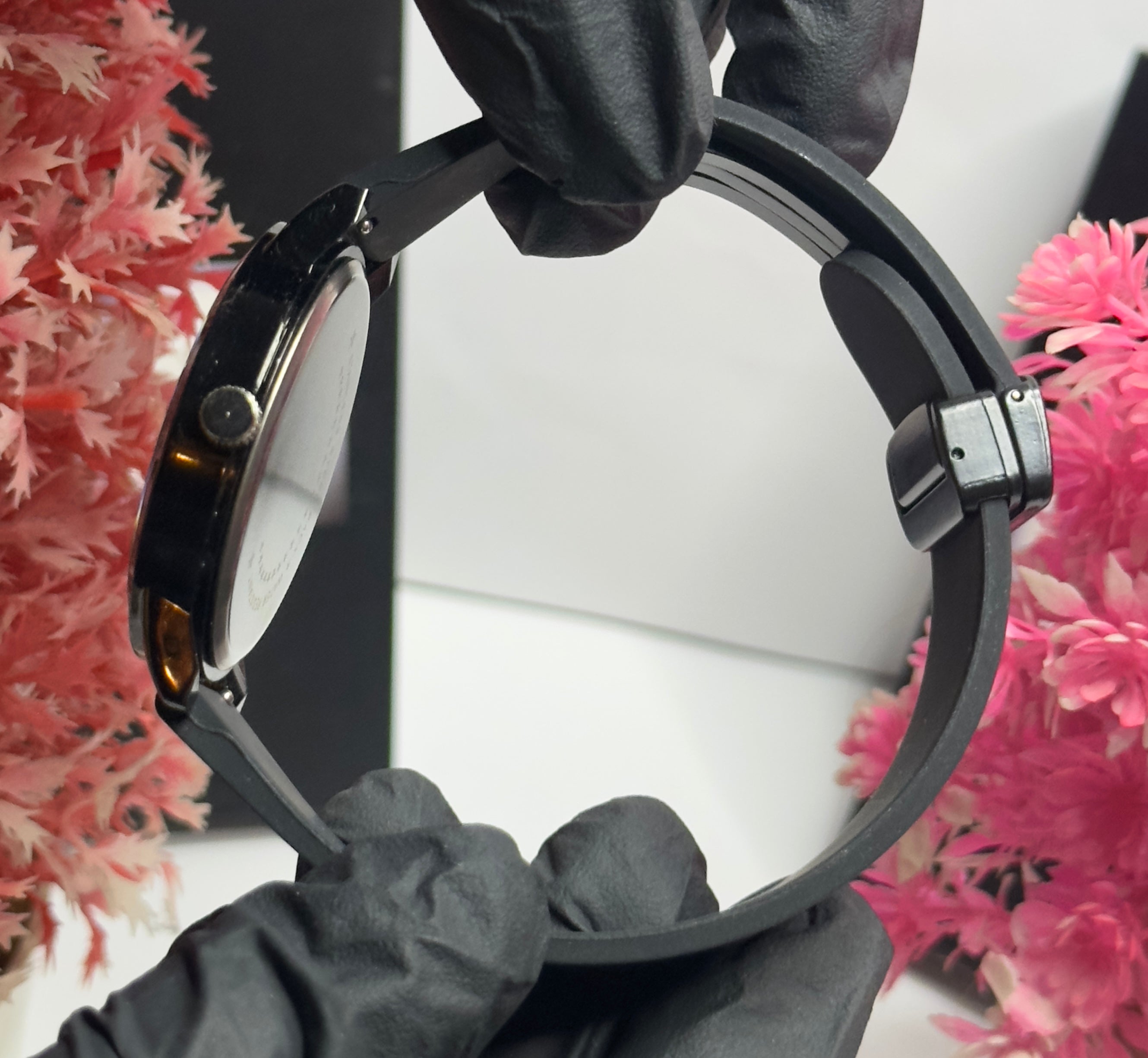 Tissot 1853 Black Sport Chronograph-Style Watch with Silicone Strap – Modern Men’s Timepiece