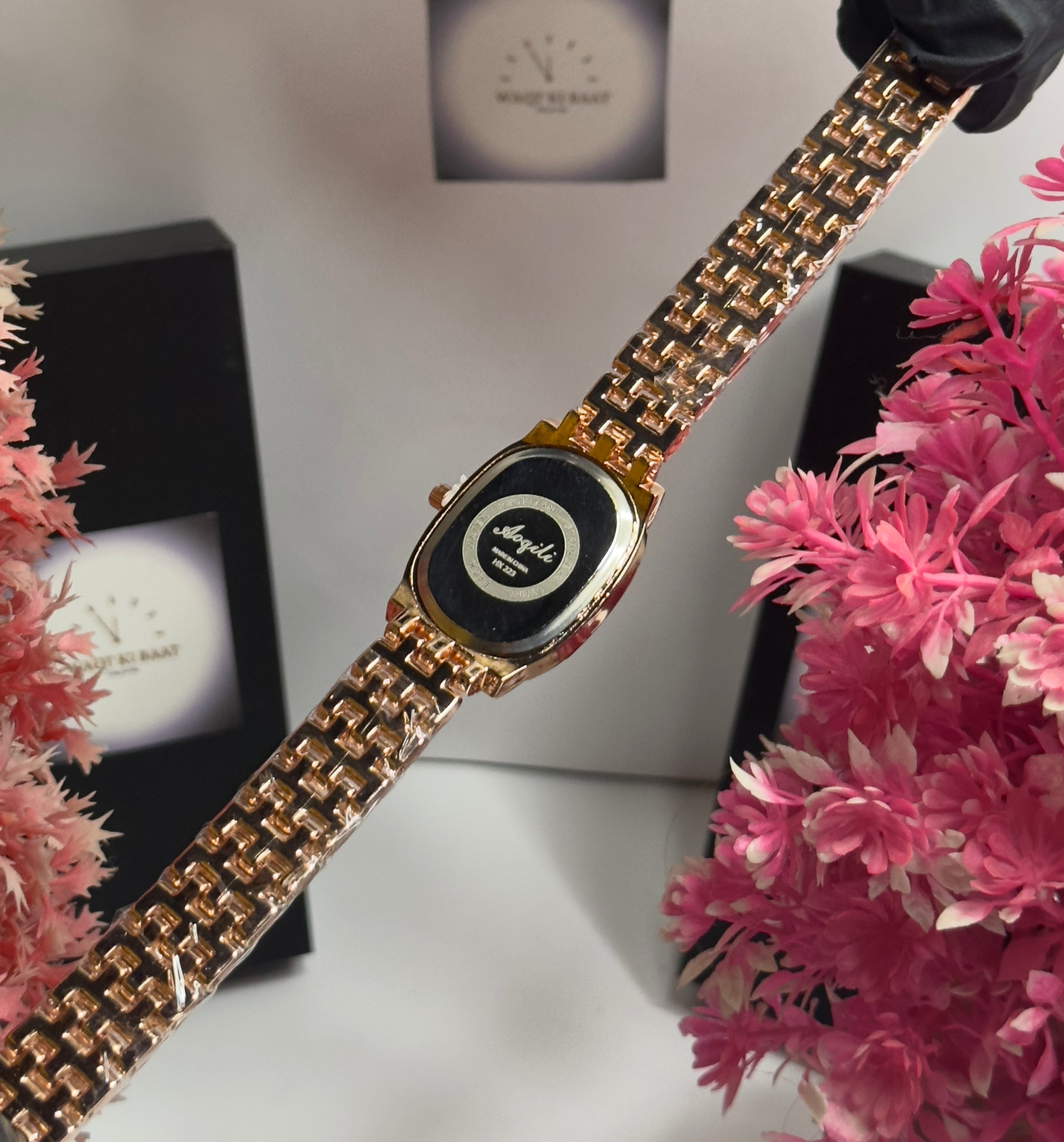 Luxury Crystal Gold Bracelet Watch for Women – Roman Dial | Elegant Fashion Timepiece