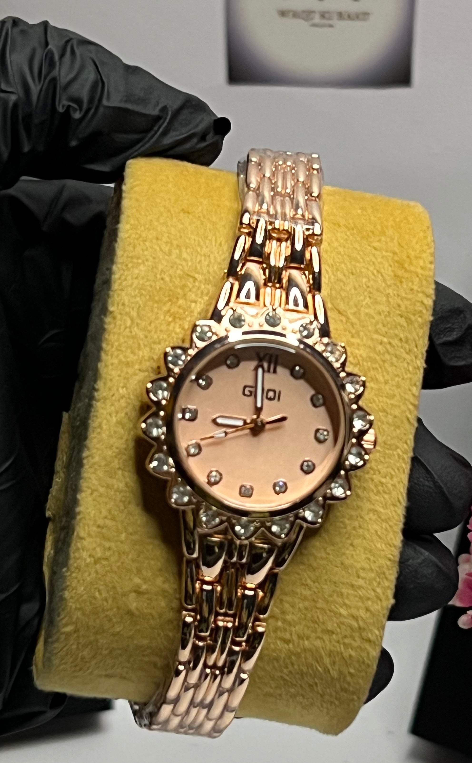 GUQI Premium Crystal Blossom Women’s Luxury Watch – Rose Gold