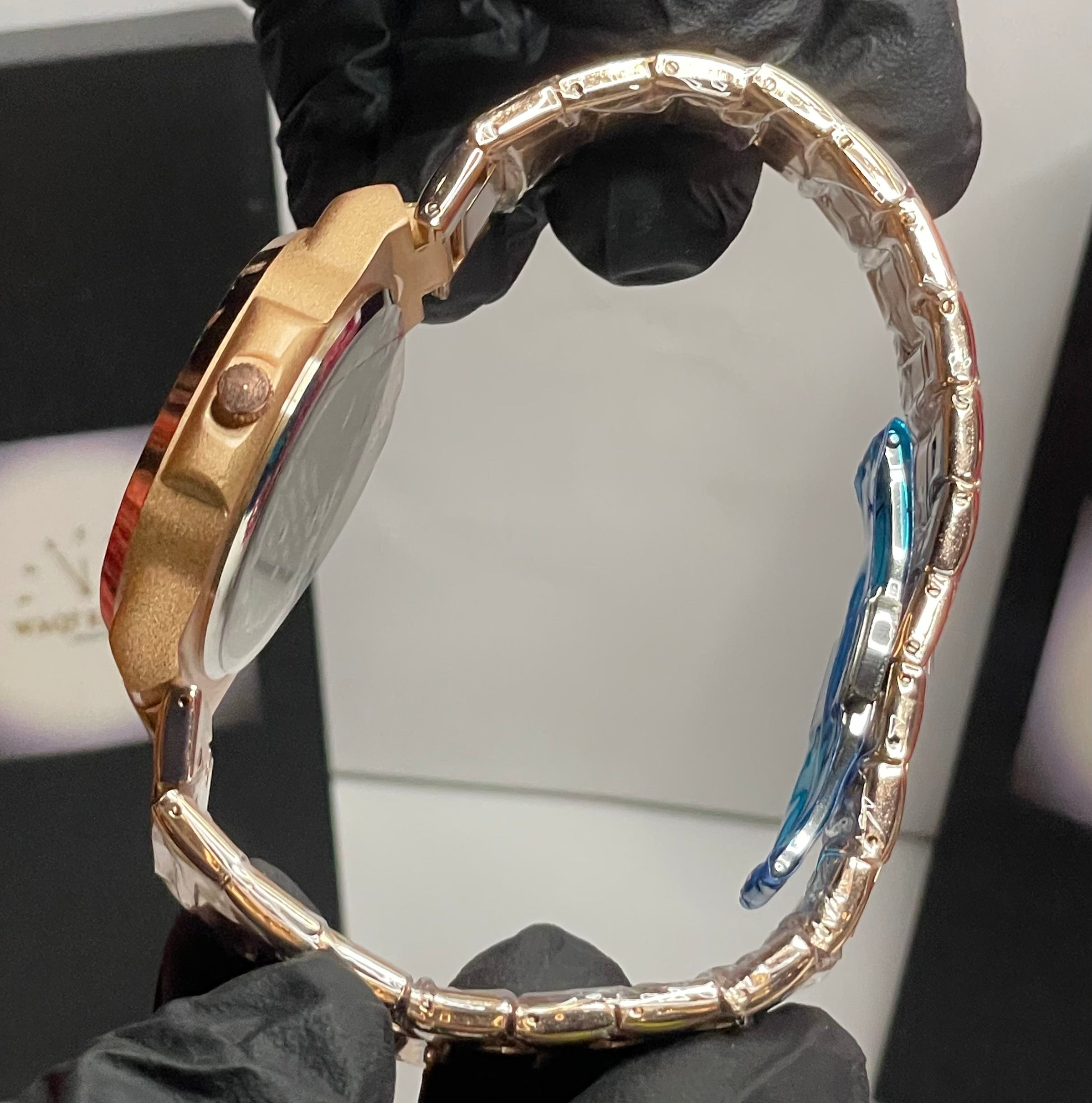 Patek Philippe Luxury Steel Watch with Brown Textured Dial – Classic Date Display