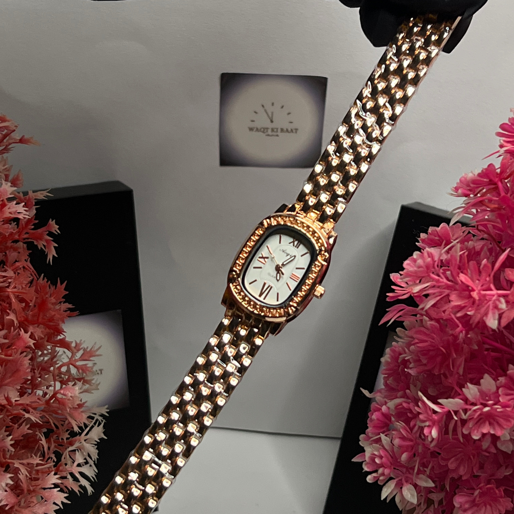 Luxury Crystal Gold Bracelet Watch for Women – Roman Dial | Elegant Fashion Timepiece